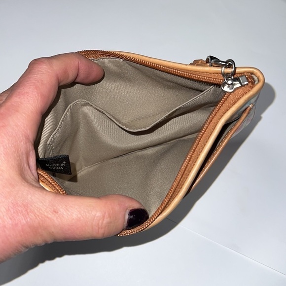 Coach Multi Graffiti F42621 Beach Large Flat Wristlet Clutch - Picture 5 of 6